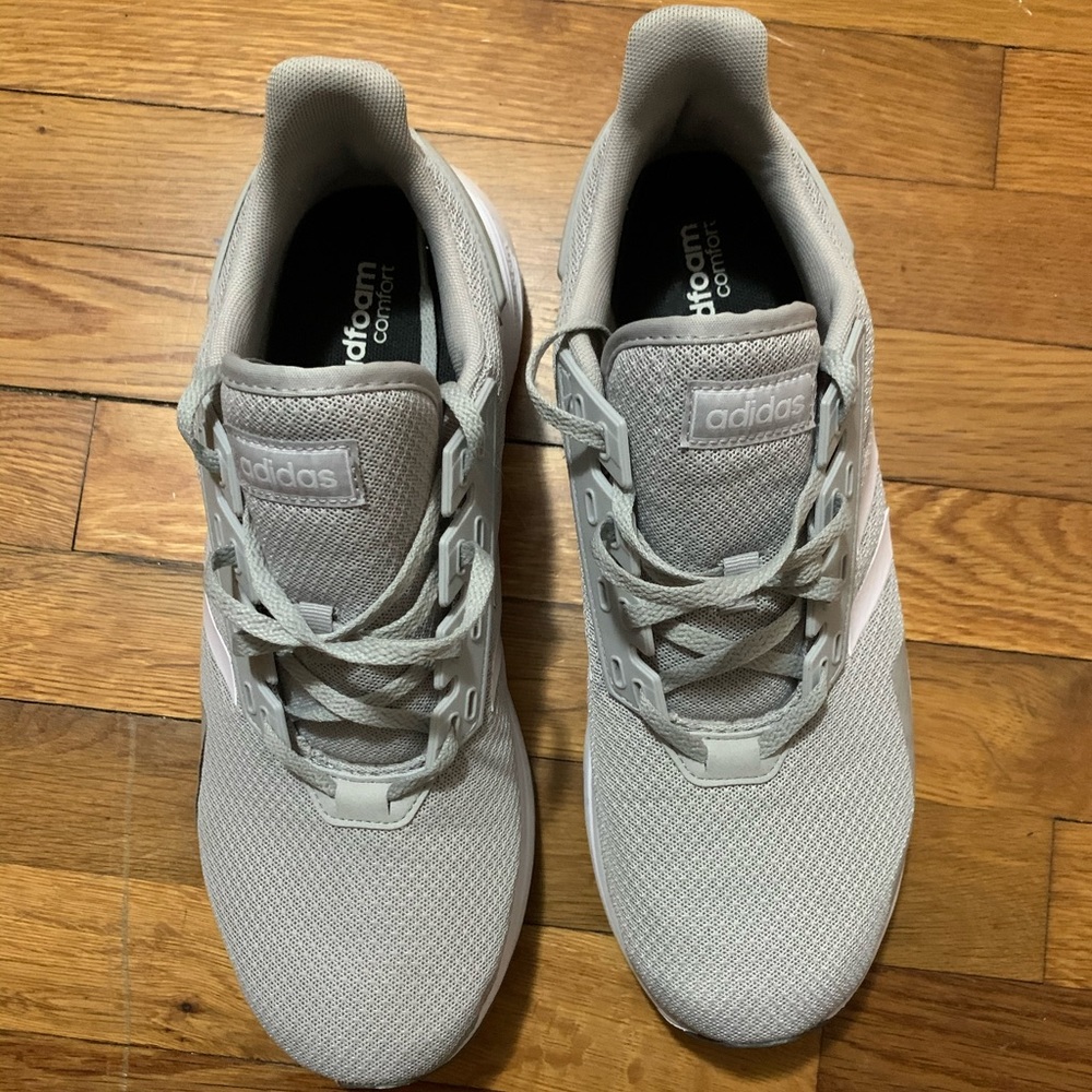 Adidas Cloudfoam sneakers